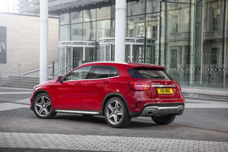  Mercedes-Benz GLA250 AMG 2014 года  (UK) (фото 16 из 52)